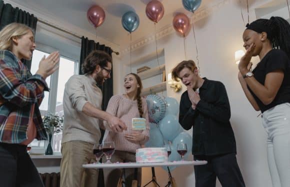 Gift Ideas For a Baby Gender Reveal Party