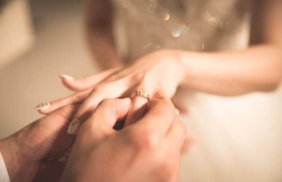 What You Need To Know About Wedding Ring Rash