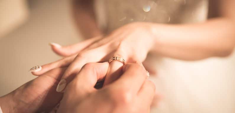 What You Need To Know About Wedding Ring Rash