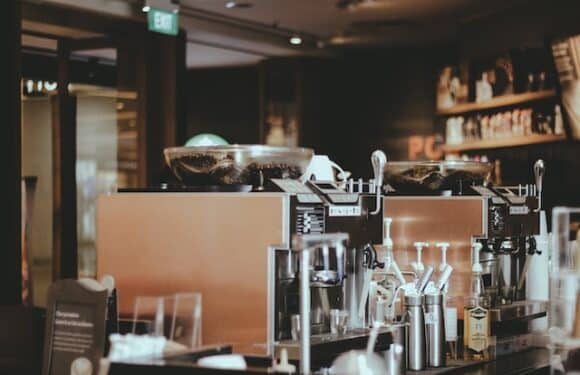 8 Basic Equipments for a Professional Coffee Shop